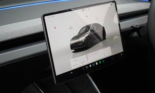 Tesla Model Y RWD Standard Range GROK AI Rear Screen Heated & Vented Seats VATQ 21