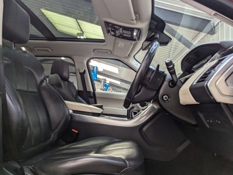 Land Rover Range Rover Sport 3.0 Range Rover Sport HSE Dynamic SDV6 Auto 4WD 5dr 45