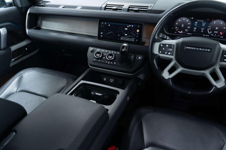 Land Rover Defender 3.0 Defender X-Dynamic SE D MHEV Auto 4WD 3dr 26