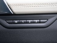 Land Rover Discovery Sport 1.5 Discovery Sport R-Dynamic SE P300e Auto 4WD 5dr 25