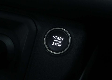 Land Rover Defender 3.0 Defender X-Dynamic HSE D MHEV A 4WD 5dr 48