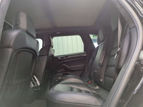 Porsche Cayenne 4.8 Cayenne V8 T Tiptronic S 4WD 5dr 63