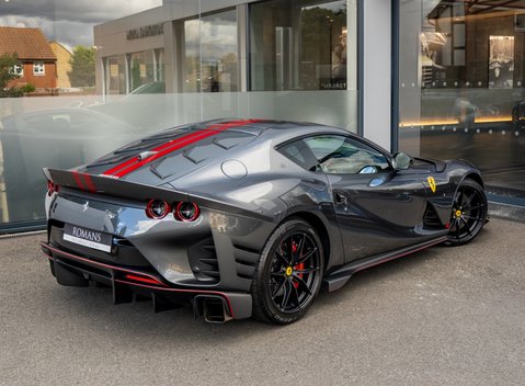 Ferrari 812 Competizione 3
