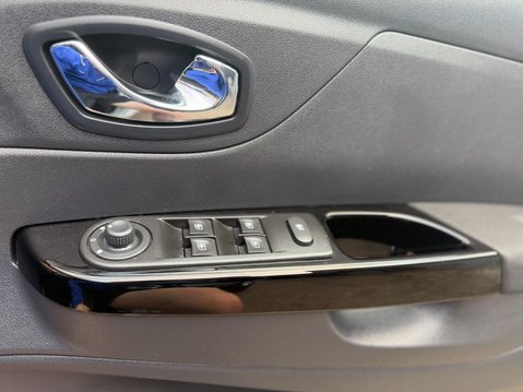 Renault Captur 0.9 TCe ENERGY Dynamique Nav Euro 6 (s/s) 5dr 30