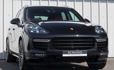 Porsche Cayenne Turbo 1