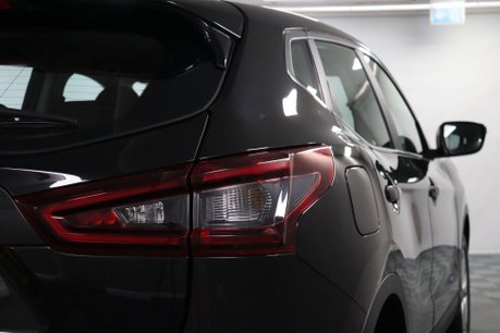 Nissan Qashqai DIG-T ACENTA PREMIUM 23