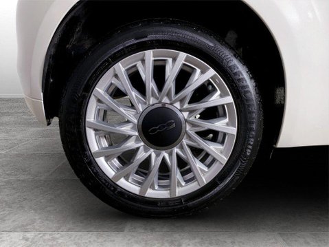 Fiat 500 1.0 MHEV Hatchback 3dr Petrol Manual Euro 6 (s/s) (70 bhp) Air Con - Alloy 10