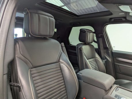 Land Rover Discovery 3.0 Discovery R-Dynamic HSE MHEV Auto 4WD 5dr 32