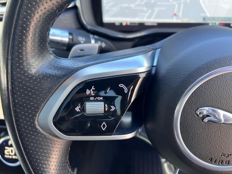 Jaguar F-Pace 2.0 D200 MHEV R-Dynamic HSE Auto AWD Euro 6 (s/s) 5dr 53