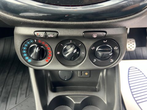 Vauxhall Corsa 1.4i ecoTEC Limited Edition Euro 6 3dr 29