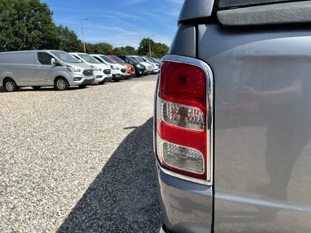 Mitsubishi L200 L200 Barbarian Di-D Auto 22