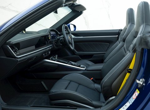 Porsche 911 (992) Turbo S Cabriolet 16