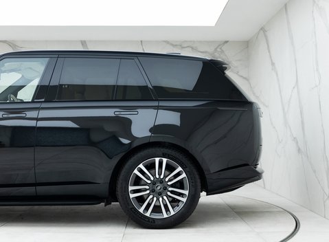 Land Rover Range Rover P400 HSE 24