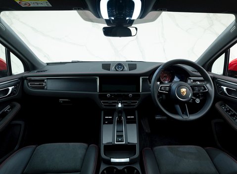 Porsche Macan GTS 16