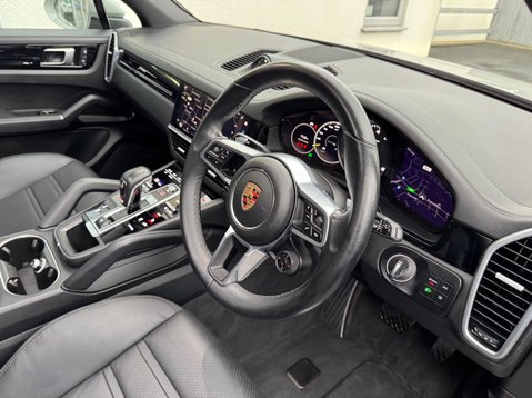 Porsche Cayenne V6 PLATINUM EDITION 17