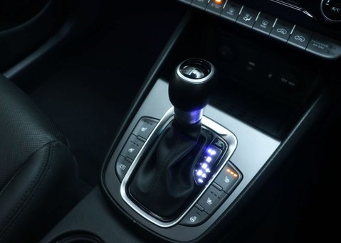 Hyundai KONA 1.6 h-GDi Ultimate SUV 5dr Petrol Hybrid DCT Euro 6 (s/s) (141 ps) 36