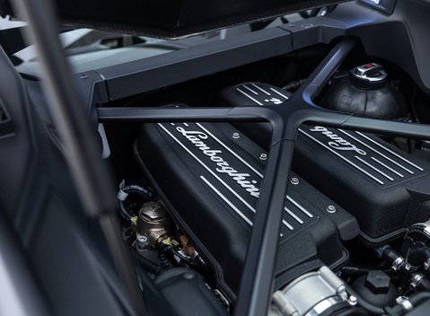 Lamborghini Huracan Tecnica 52