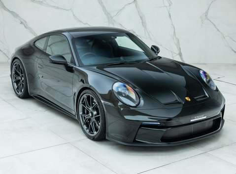 Porsche 911 GT3 Touring (992) 12