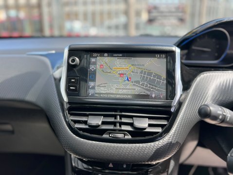 Peugeot 2008 BLUE HDI S/S FELINE MISTRAL 52