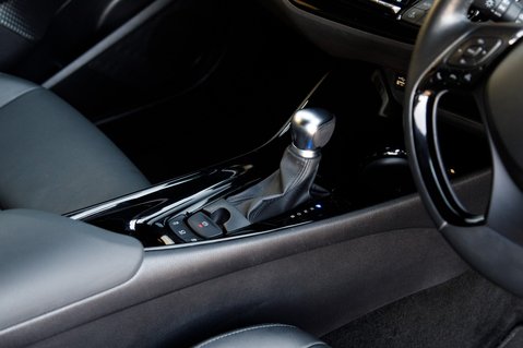Toyota C-HR DESIGN 26