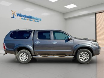 Toyota Hilux 3.0 D-4D Invincible Auto 4WD Euro 5 4dr