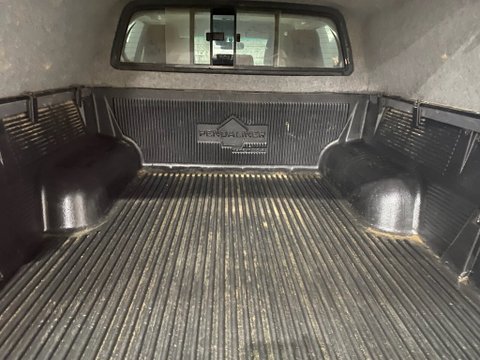 Toyota Hilux INVINCIBLE 4WD D-4D DCB 18