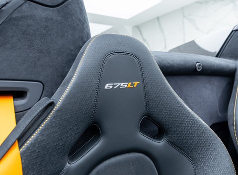 McLaren 675LT Spider MSO Carbon Series 24