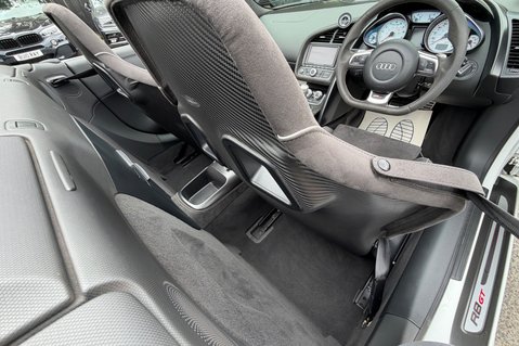 Audi R8 GT QUATTRO V10 SPYDER - 1 OF 33 - BUCKET SEATS -CERAMIC BRAKES 66
