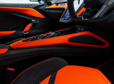 Lamborghini Revuelto 29