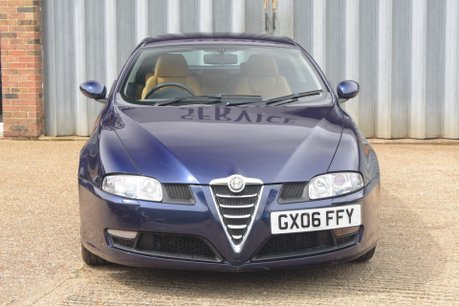 Alfa Romeo GT 2.0 JTS Lusso Selespeed 2