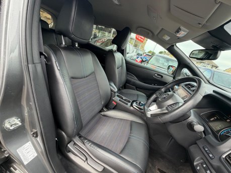 Nissan LEAF N-CONNECTA 10