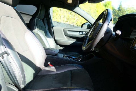 Volvo XC40 2.0 XC40 R-Design Pro T4 AWD Auto 4WD 5dr 29