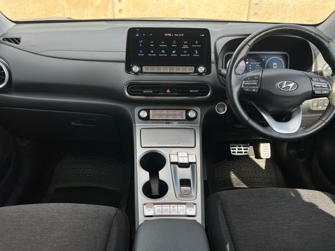 Hyundai KONA PREMIUM 10