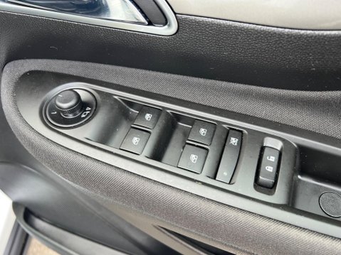 Vauxhall Mokka 1.4i Turbo Tech Line Auto 2WD Euro 6 5dr 30