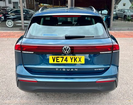 Volkswagen Tiguan 1.5 Tiguan Life TSi PHEV Semi-Auto 5dr 75