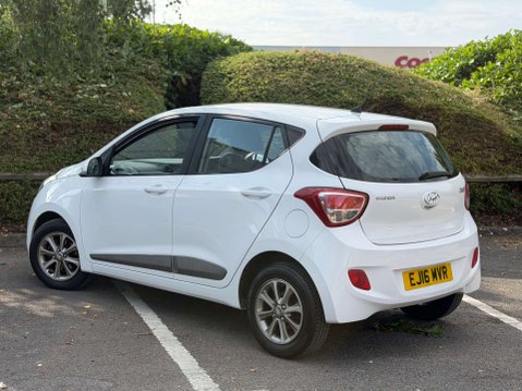 Hyundai i10 1.2 Premium Hatchback 5dr Petrol Manual Euro 5 (87 ps) 14