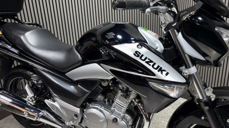 Suzuki Inazuma GW 2014 ONLY 6K MOT SEPTEMBER 2027 WARRANTY A2 READY 250CC 37