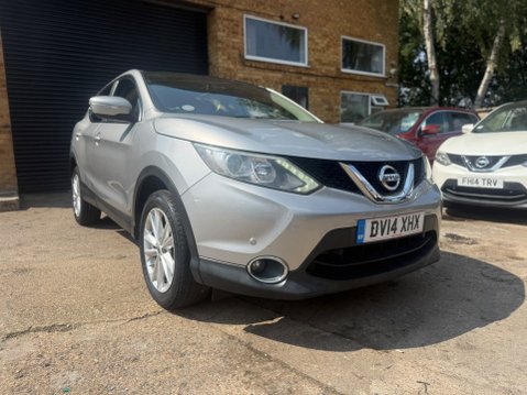 Nissan Qashqai 1.2 DIG-T Acenta Premium SUV 5dr Petrol Manual 2WD 8