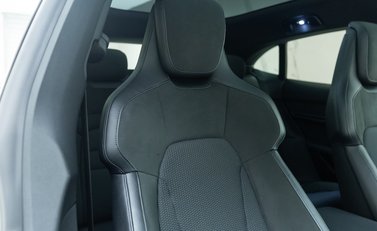 Porsche Taycan 4S Cross Turismo 12