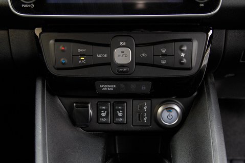 Nissan LEAF TEKNA 37