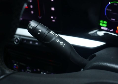 Vauxhall Mokka 50kWh Elite Nav Premium SUV 5dr Electric Auto (136 ps) 39