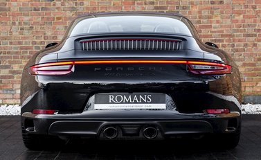 Porsche 911 Targa 4 GTS (991.2) 29