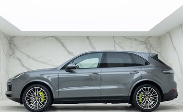 Porsche Cayenne E-Hybrid 2