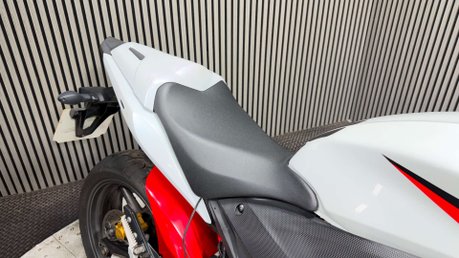 Honda CBR CBR 600 2011 ONLY 11K LONG MOT WARRANTY SUPER SPORT 600CC 26