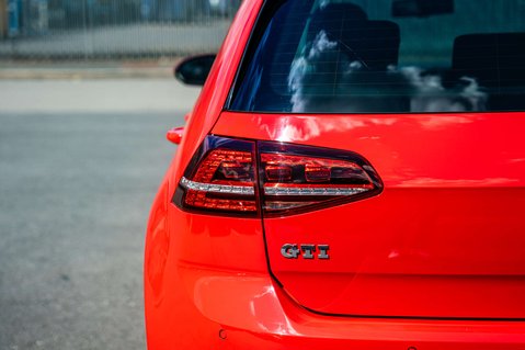 Volkswagen Golf 2.0 Golf GTi Semi-Auto 5dr 47
