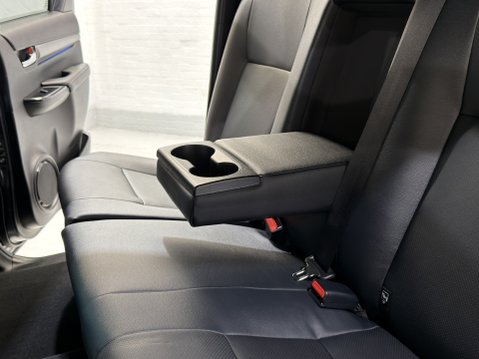 Toyota Hilux INVINCIBLE X 4WD 48V MHEV AUTO 49