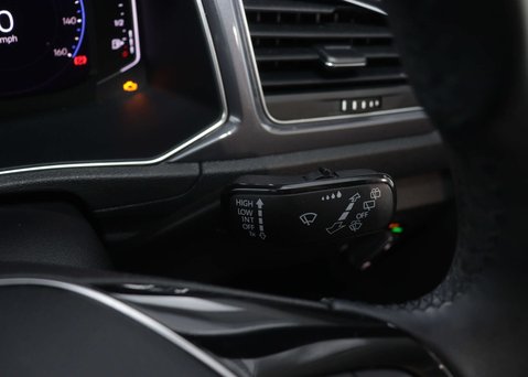 Volkswagen T-Roc 1.5 T-Roc SEL TSi Evo Semi-Auto 5dr 37