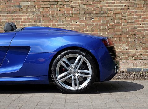 Audi R8 V10 Spyder 16