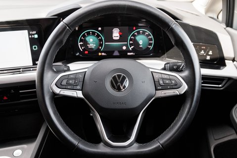 Volkswagen Golf LIFE TSI 20