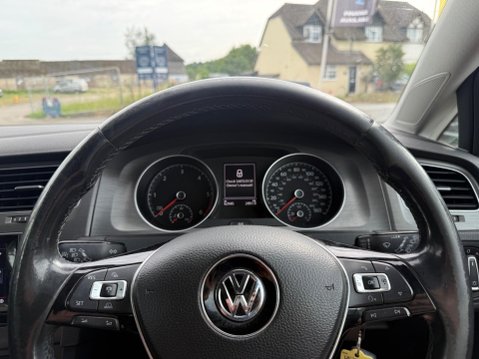 Volkswagen Golf 1.6 TDI BlueMotion Tech SE DSG Euro 5 (s/s) 5dr 10